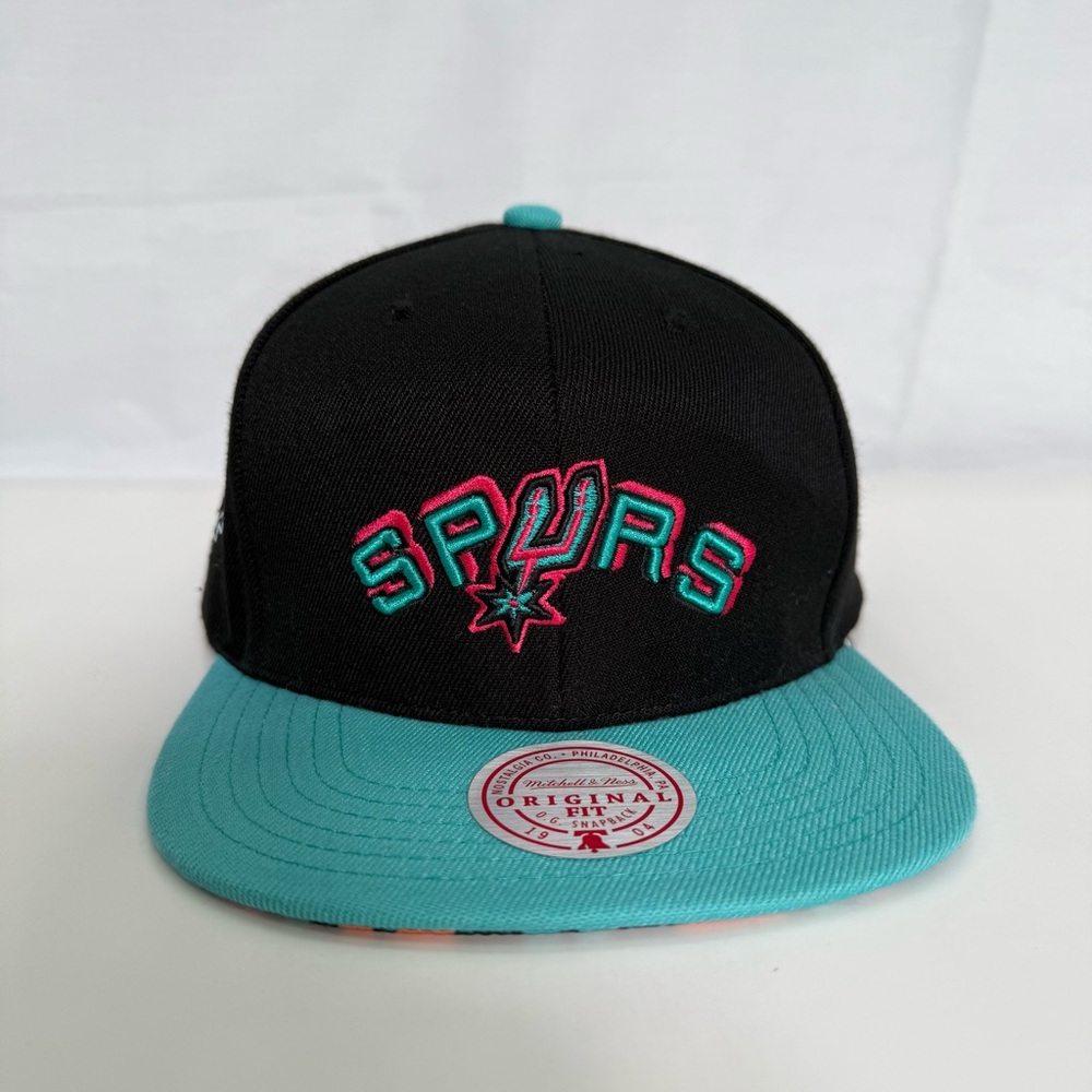 Mitchell & Ness San Antonio Spurs Reload Snapback Hat - Black/Teal/Pink Retro